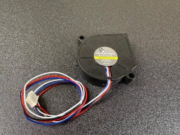 5015 Blæser fra HoneyBadger - 9200 RPM (4 ledninger PWM/Tach) Wide-Mouth